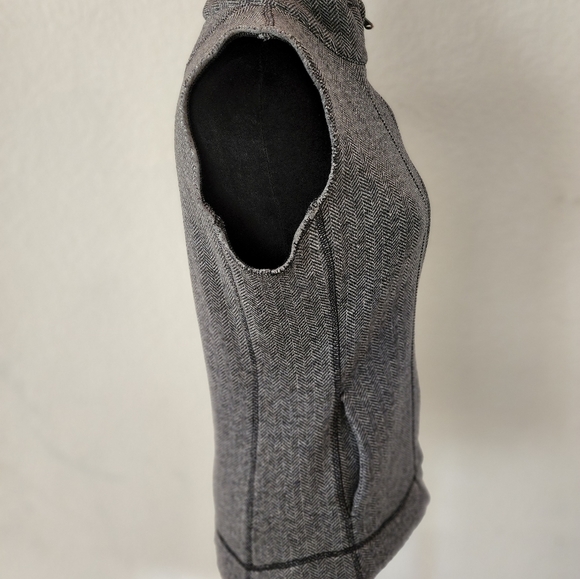 Andrew Marc Zip Up Vest size S - Picture 4 of 7